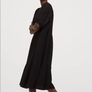 H&M Women’s Size S Midi Black Puff-sleeved dress